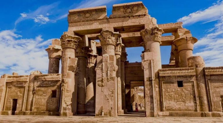 Top 10 Must-See Landmarks in Egypt: Why You Should Visit Them Top 10 Must-See Landmarks in Egypt: Why You Should Visit Them